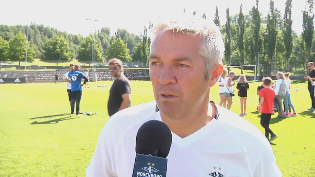 - Adam starter på lørdag